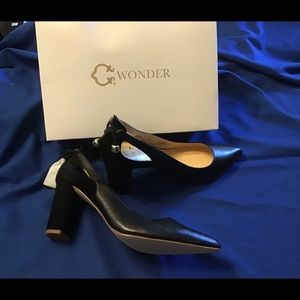 C Wonder. Classic leather and suede pumps